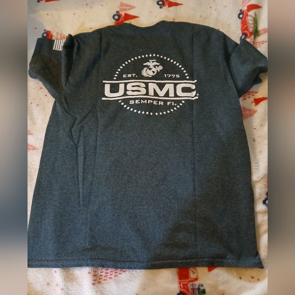 MV Sport Dark Gray USMC Short Sleeve Tee - Picture 2 of 3